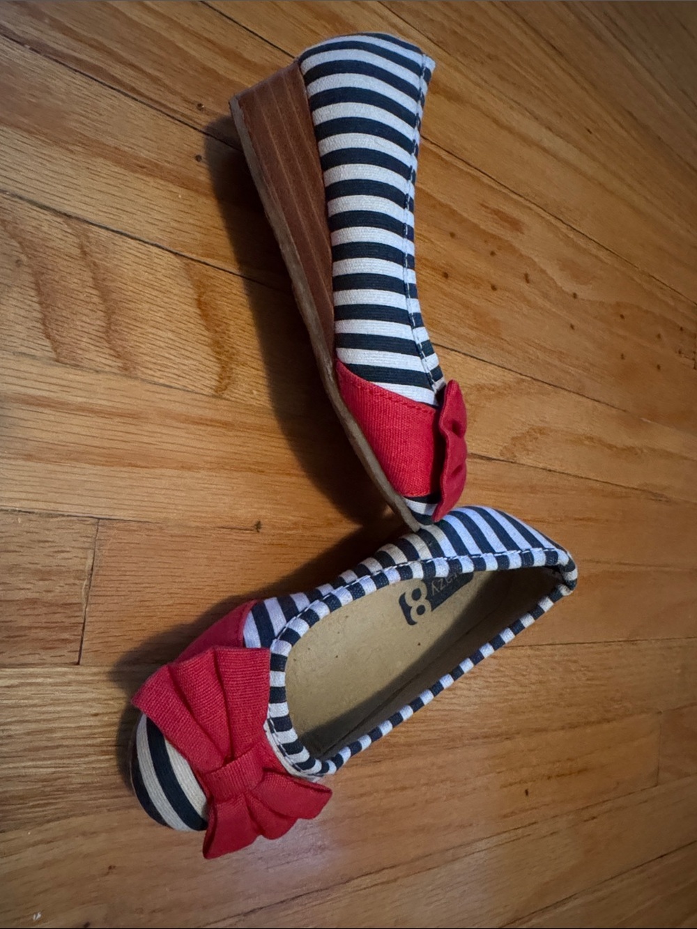 Size 9 toddler/ girls wedges